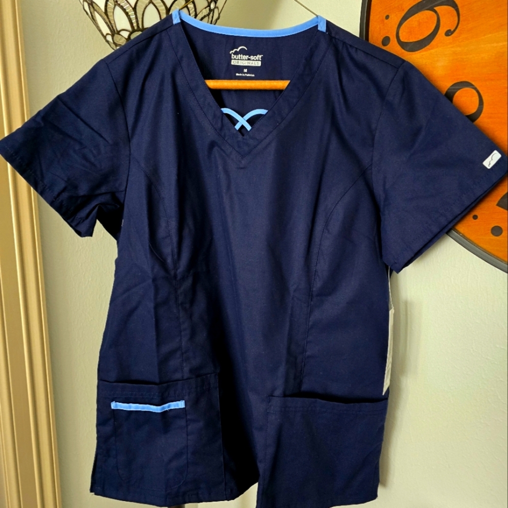 Scrub top